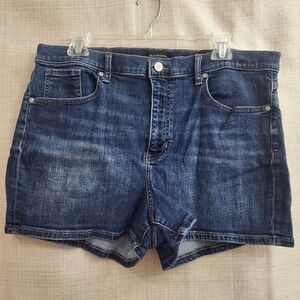 Banana Republic Women's Mid Rise Premium Blue‎ Denim Shorts Stretch Size 34